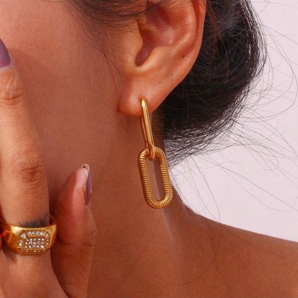 Jewelry - NEW LINK 18K GOLD CHAIN LONG DROP EARRINGS, BEAUTIFUL EARRINGS, CUTE EARRINGS.